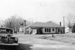 Lord Halifax Hotel bus station, Maple Avenue