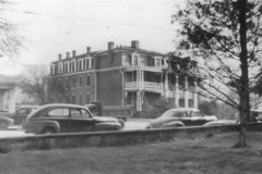 Lord Halifax Hotel, Maple Avenue